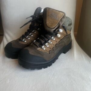 Montrail Gentorx Hiking Boots Women Size 7.5 Leather Goretex Lace Up Vibram new
